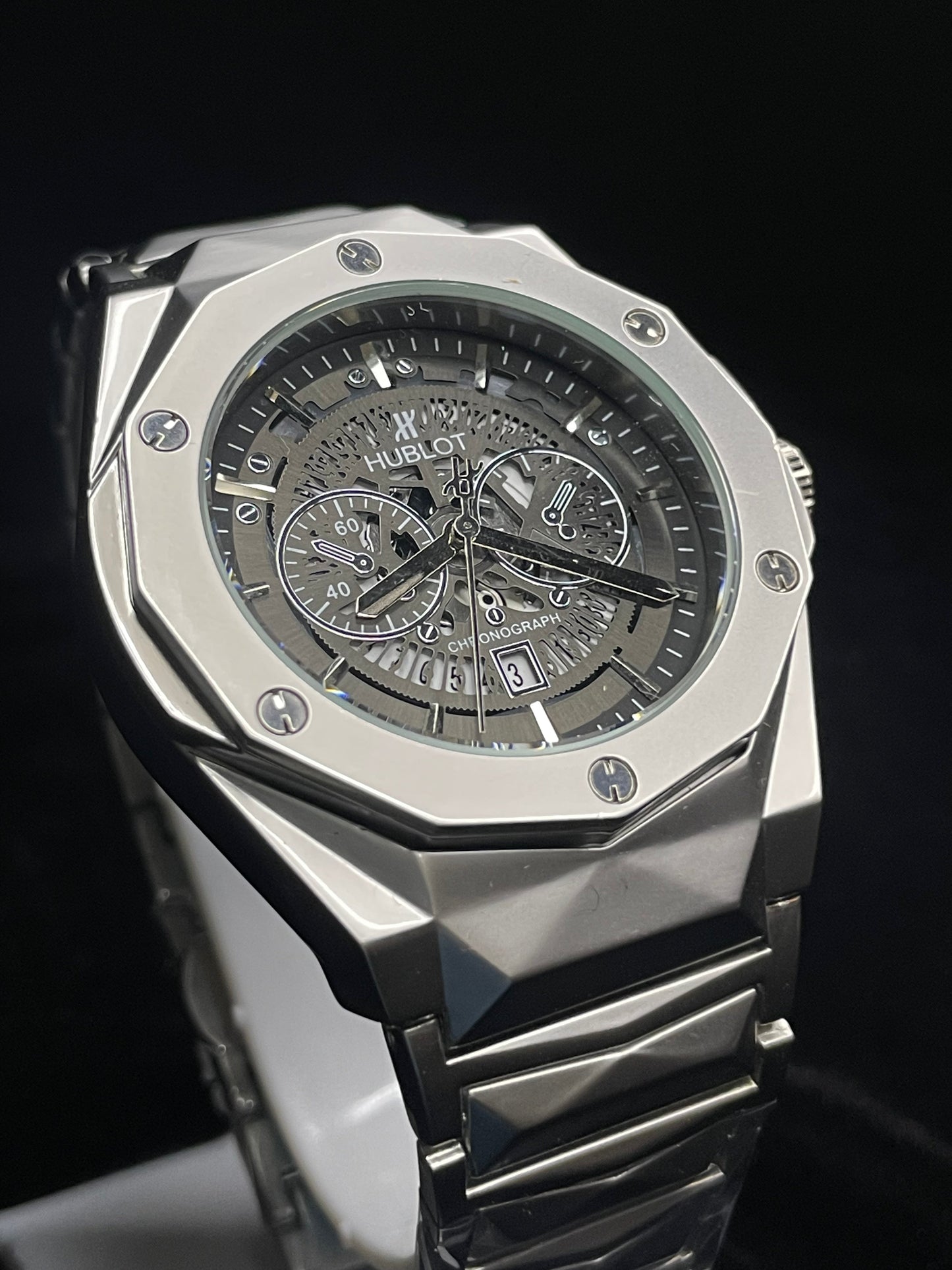 Hublot Skeleton Chronograph – Titanium Bracelet