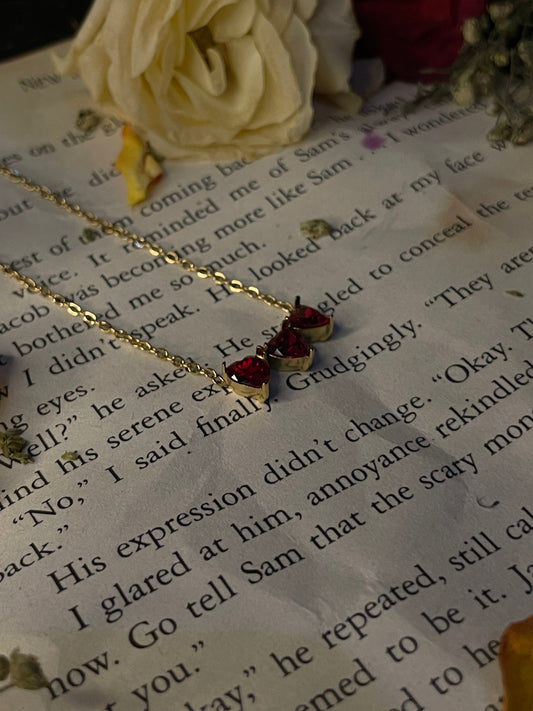 Amoura Rouge Pendant