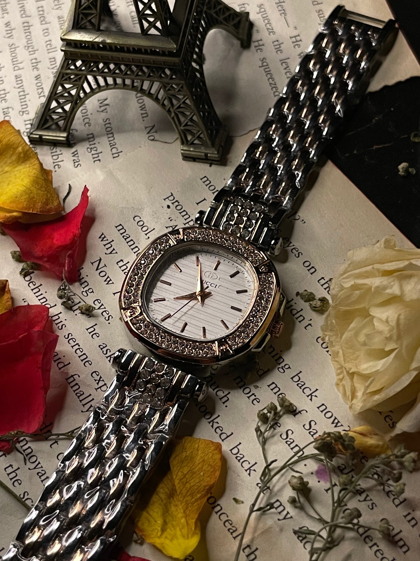 Gucci Diamond Dial - Chain Strap