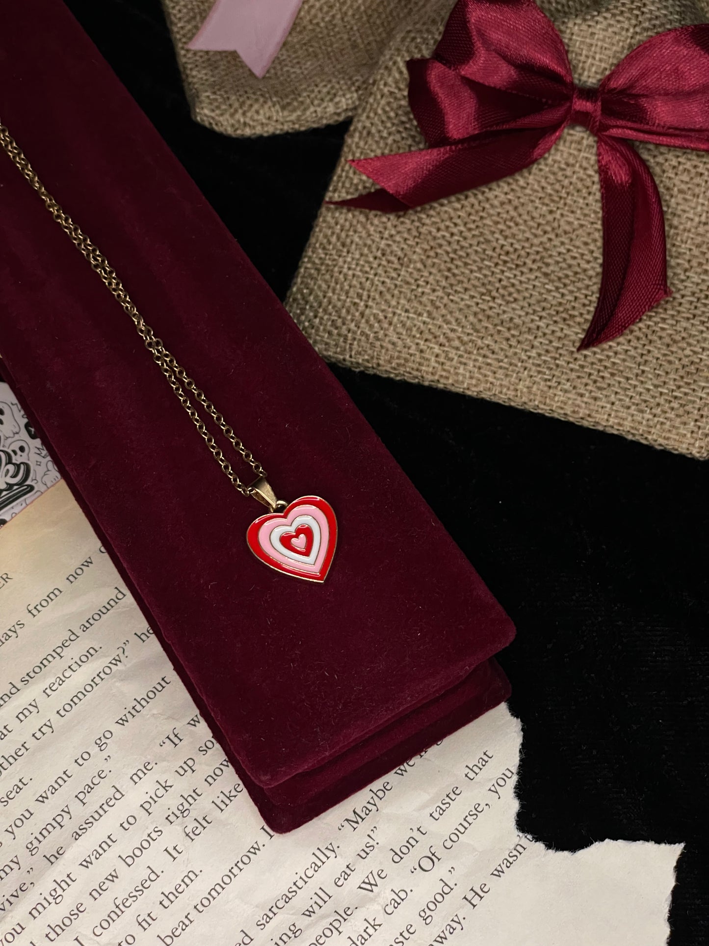 Retro Heart Pendant (Red&White)