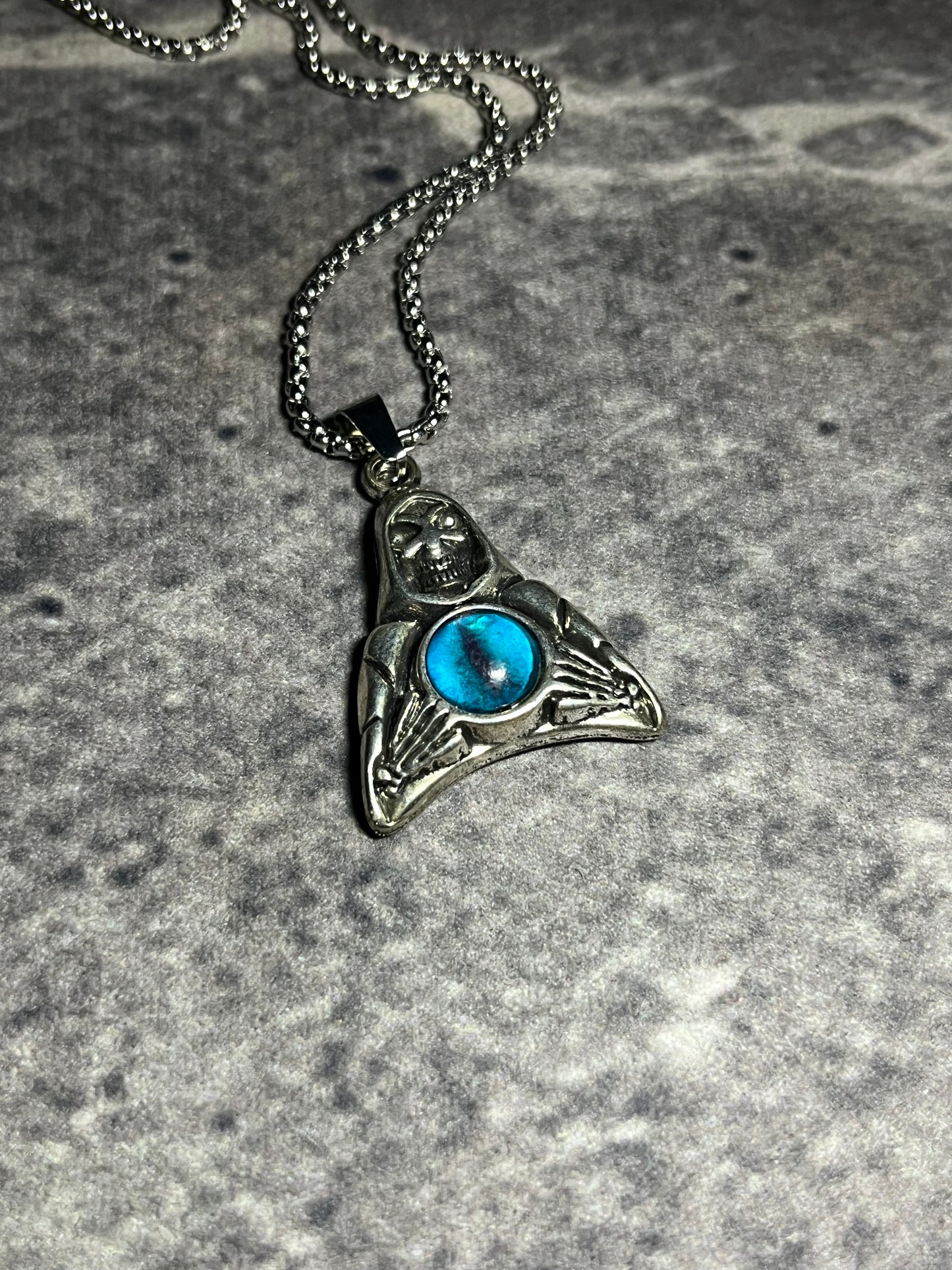Guardian of the Abyss – Reaper’s Eye Pendant